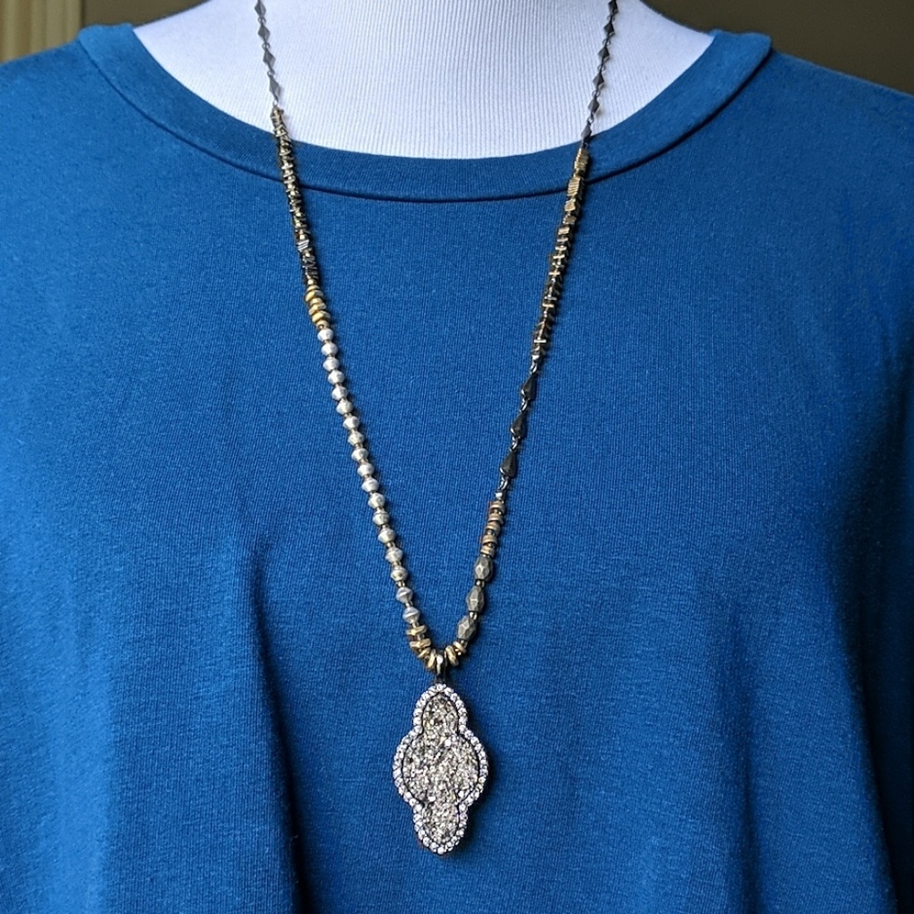 Stella & Dot Relic Pendant Druzy Necklace